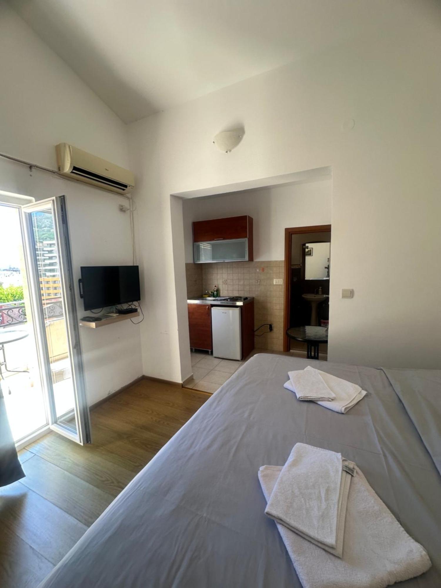 Apartments Manojlovic 布德瓦 外观 照片